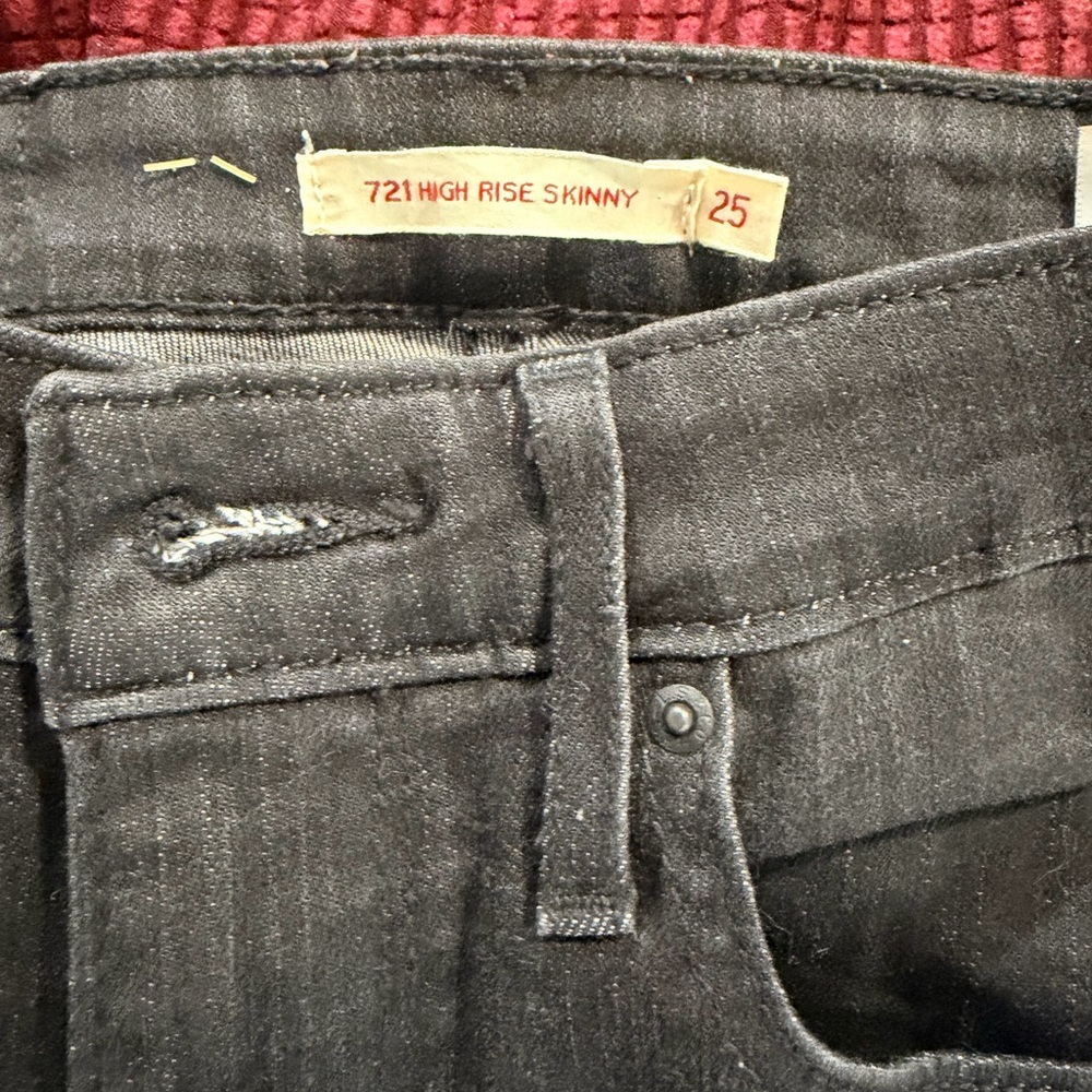 Levi's Charcoal Skinny Jeans